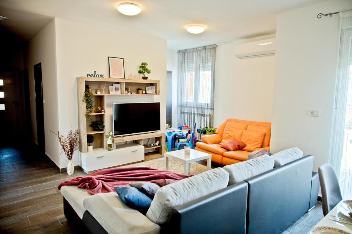 Apartment Kris Póla Kültér fotó